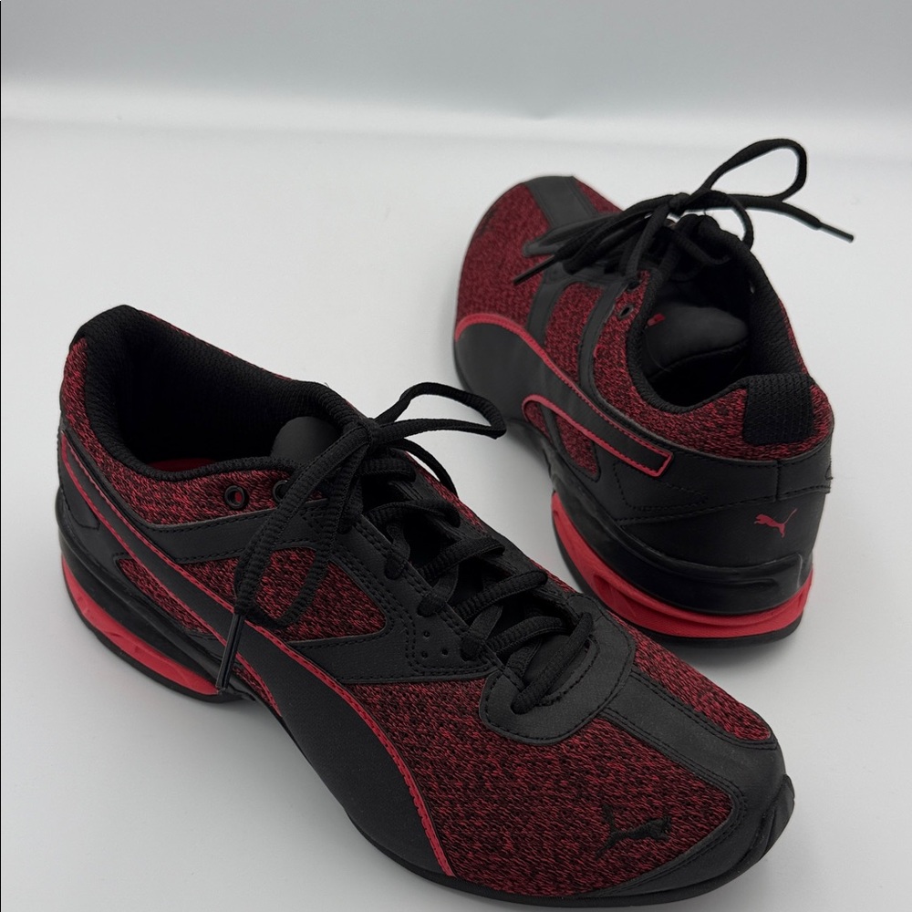 Puma Men's Black and Red Athletic Sneakers